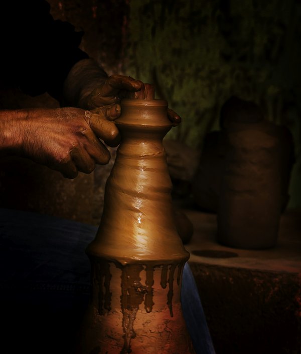 Comment découvrir les traditions de la poterie berbère au Maroc?